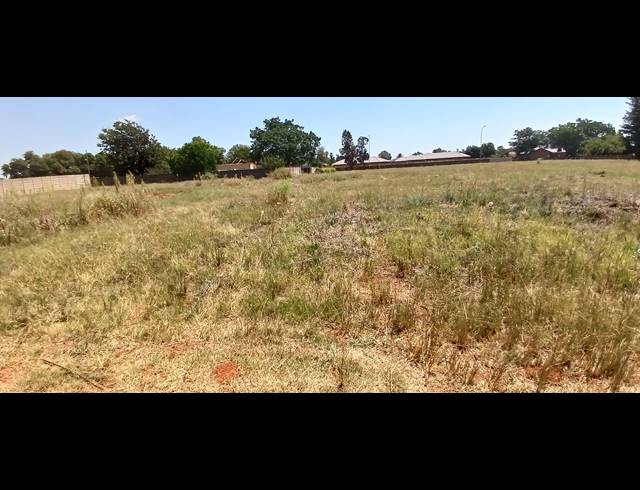 9,786M² VACANT LAND FOR SALE IN KOOKRUS